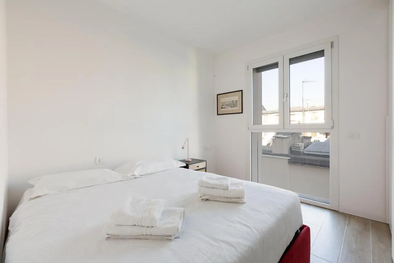 Renovated Milano Politecnico Terrace Apt Apartment